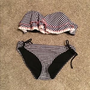 NWOT Gingham Black & White Ruffled Bikini